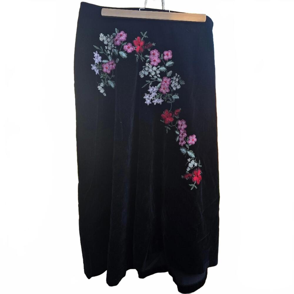 Studio Jax Boho Black Velvet With Floral Embroidery And Lined Long Skirt Size 16